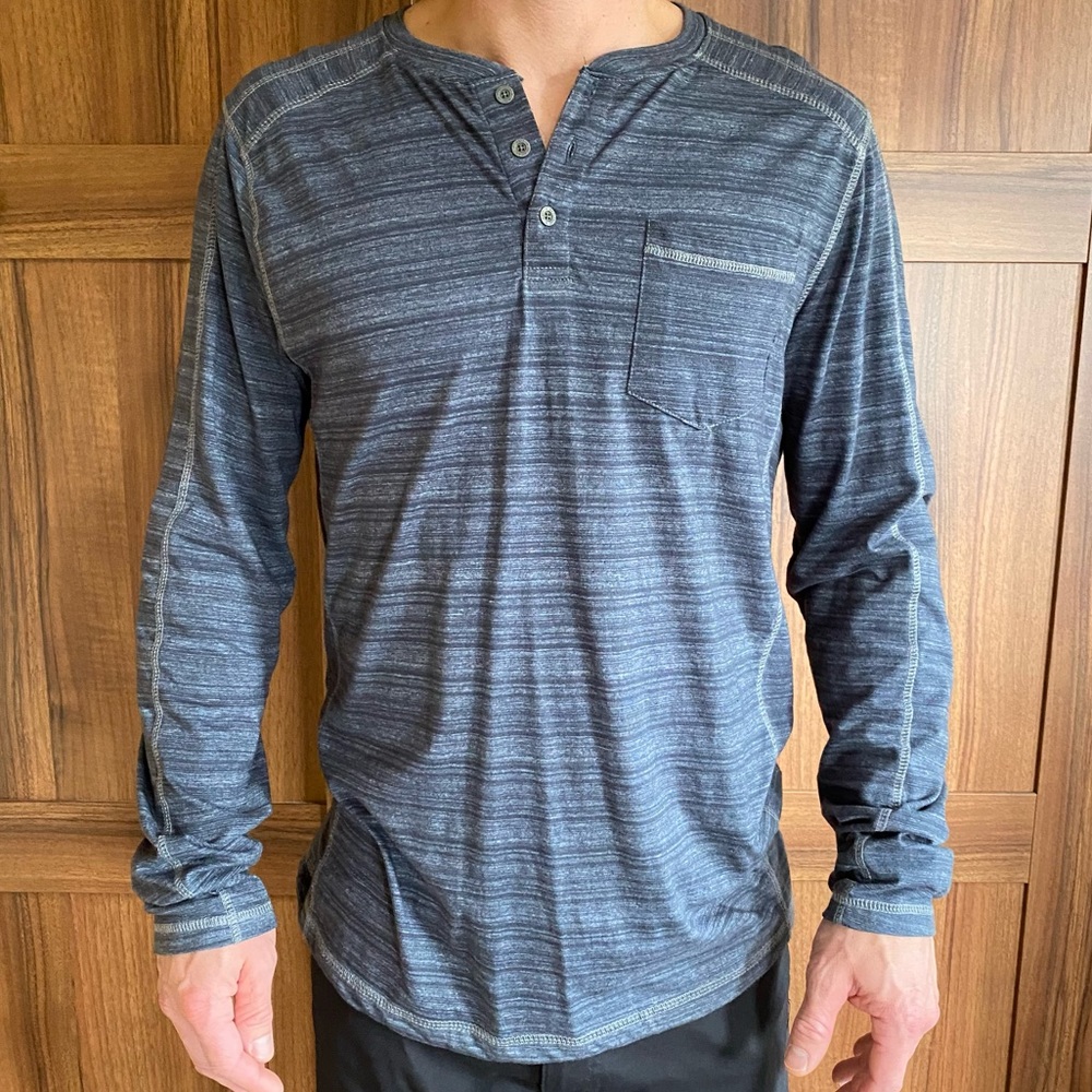 Gray long leave shirt